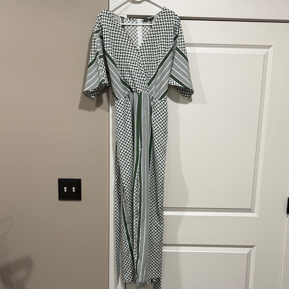BloomChic Green and White Patterned Maxi Dress